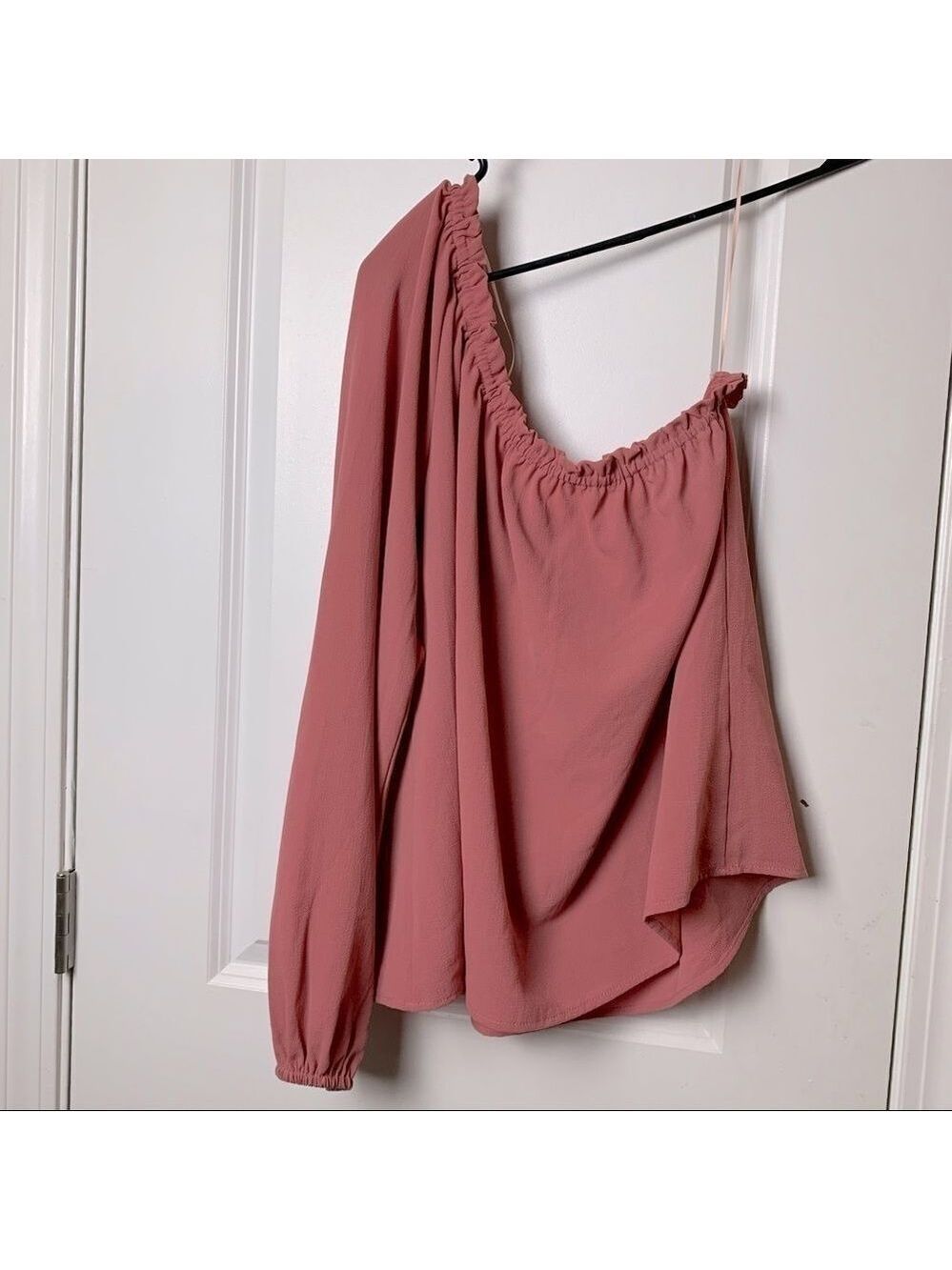 Chelsea28 one sleeve medium blush blouse w ruffles - Picture 1 of 11